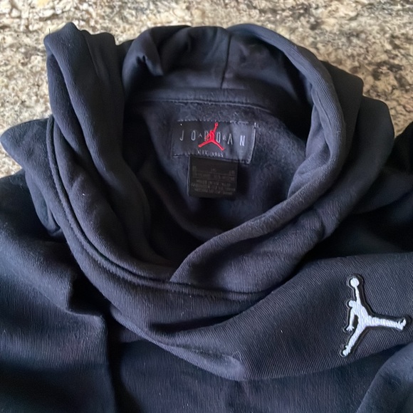 Brand New!  Black Jordan sweatshirt with hood. Original tickets. - Picture 3 of 3